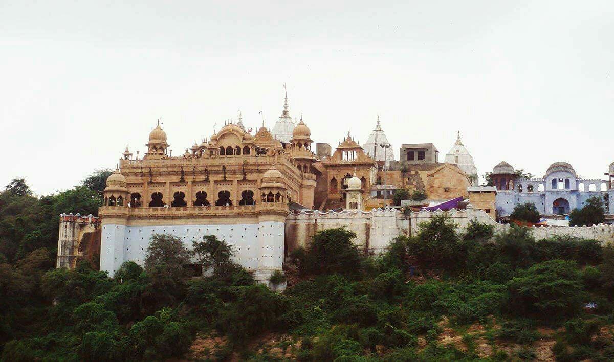 Giriraj Braj Yatra — Govardhan Parikrama, Barsana, Nandgaon & Kokilavan